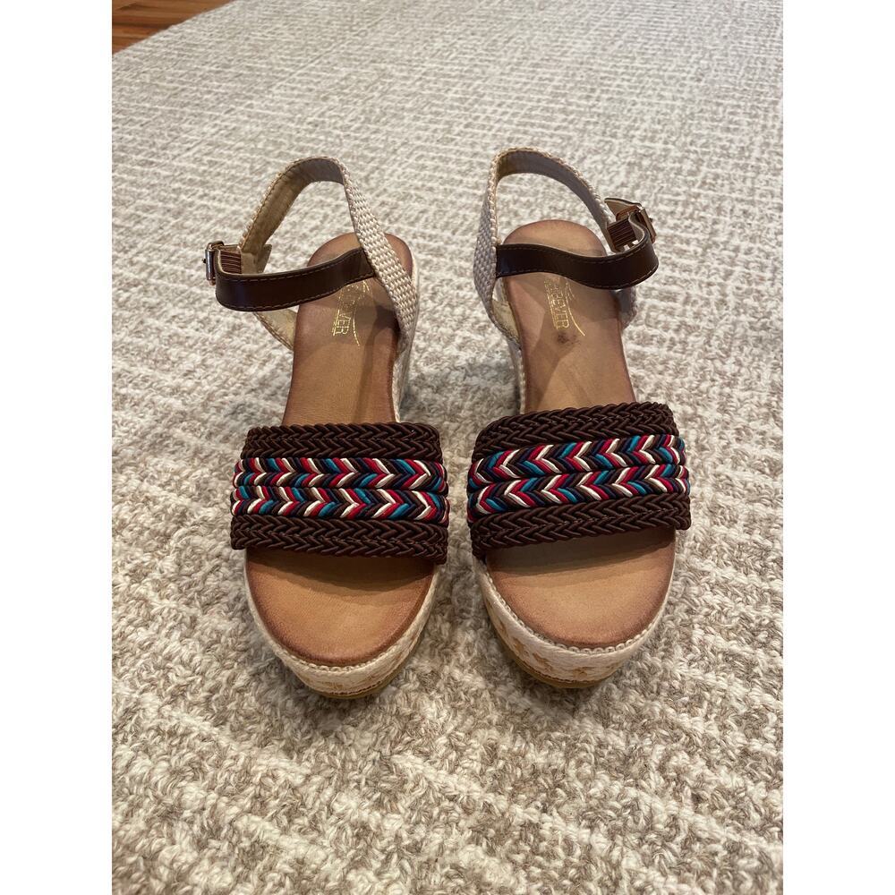 SHIBEVER Crocheted Sandals Sz 8